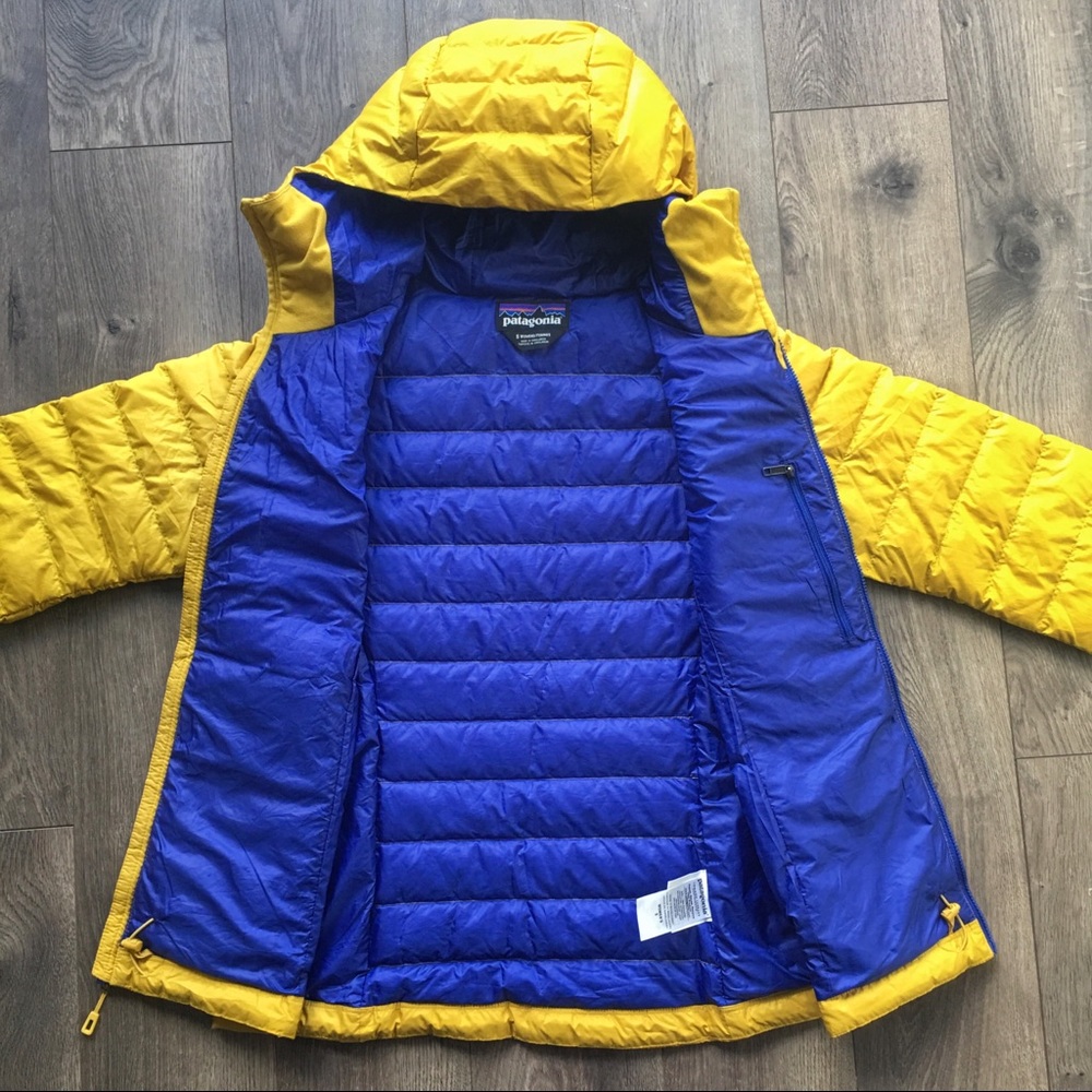 **SOLD** NWOT Patagonia Hooded Down Sweater Jacket - Picture 5 of 8